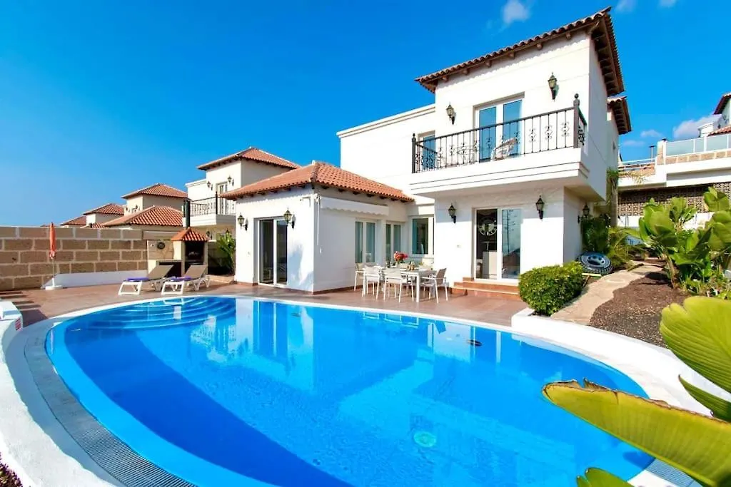 Villa Simona. Peaceful 3 Bedroom Villa. Chayofa 0*,