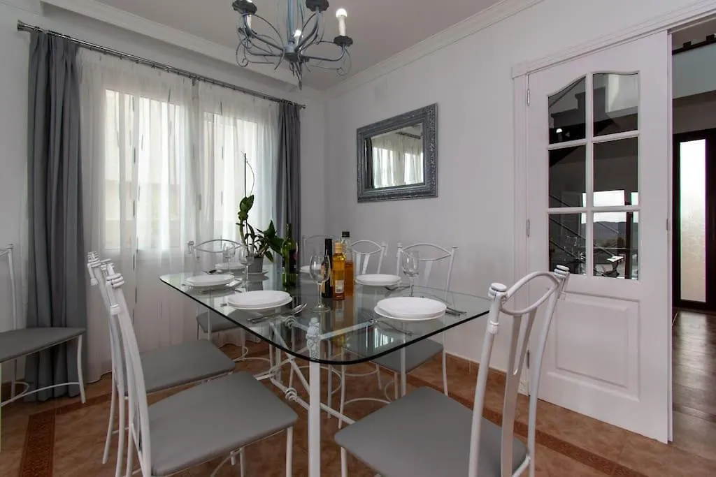 Villa Simona. Peaceful 3 Bedroom Villa. Чайофа
